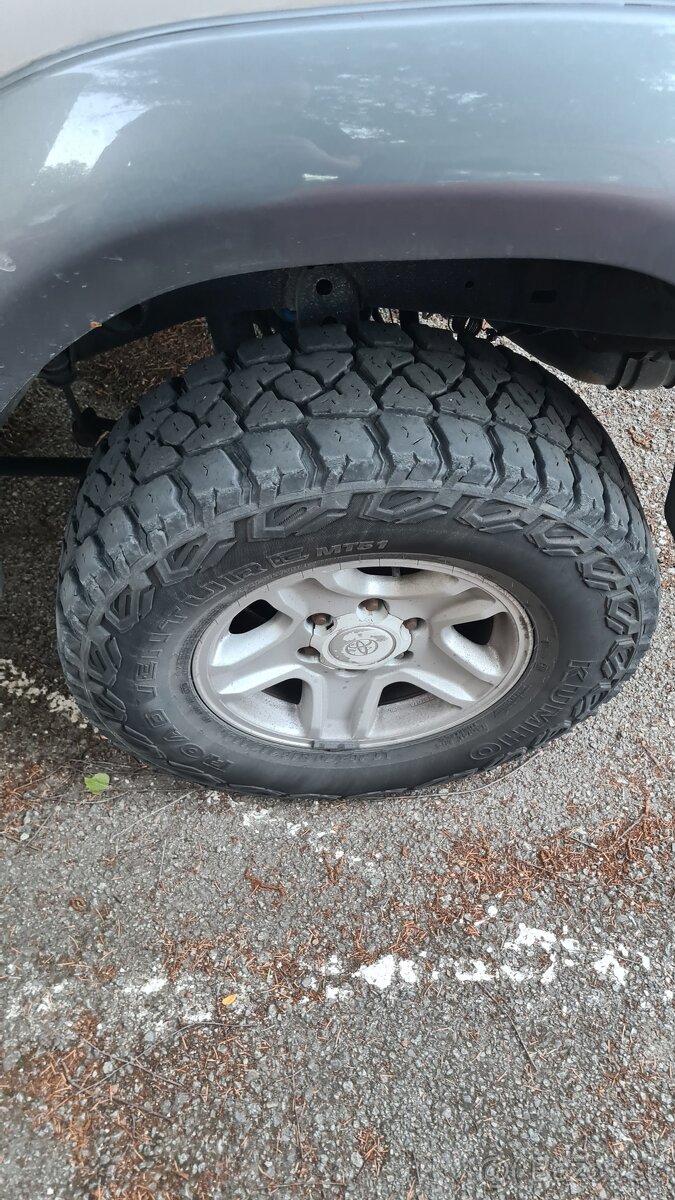 Kumho road venture mt 265/70 R16
