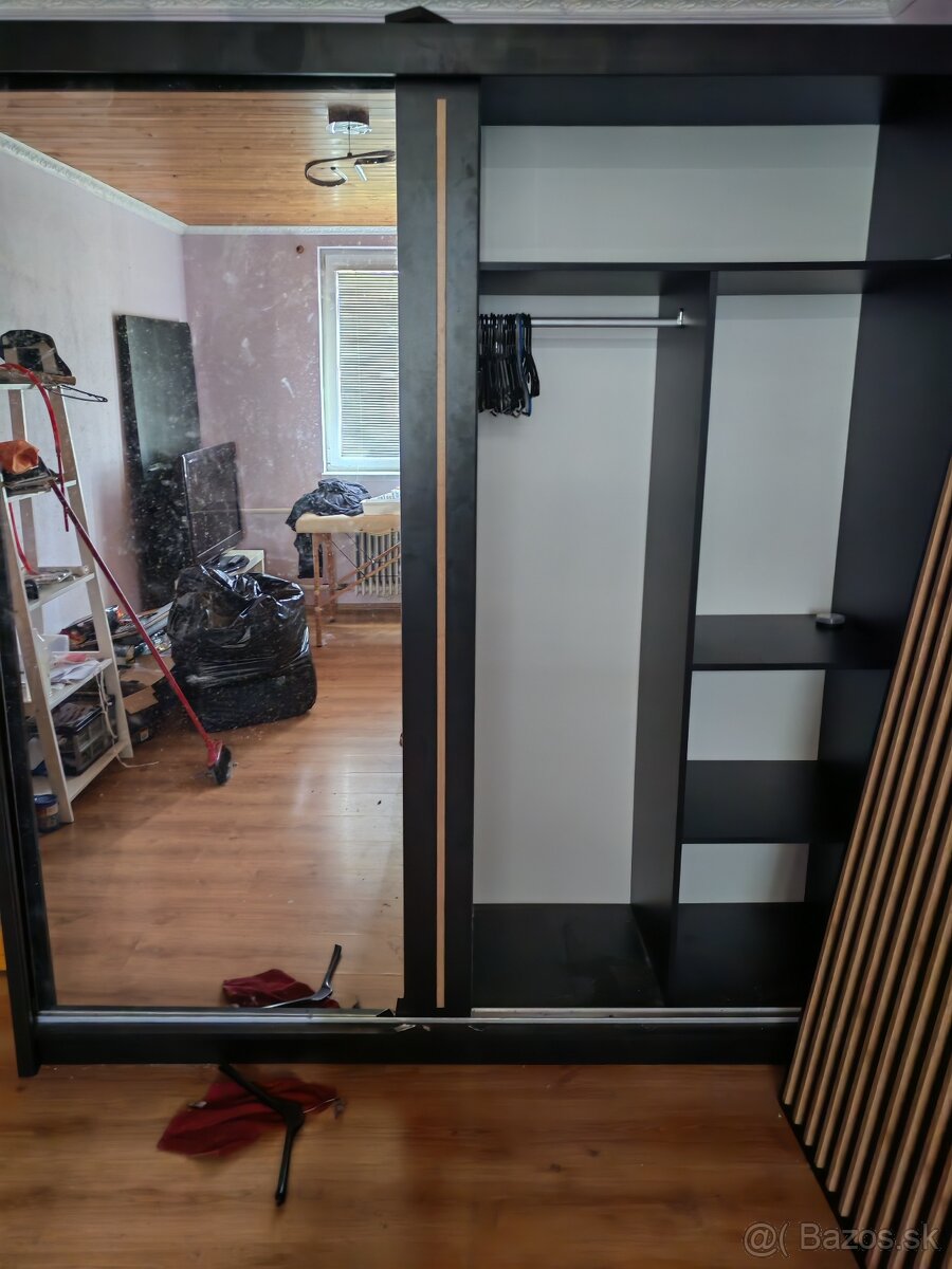 Skriňa