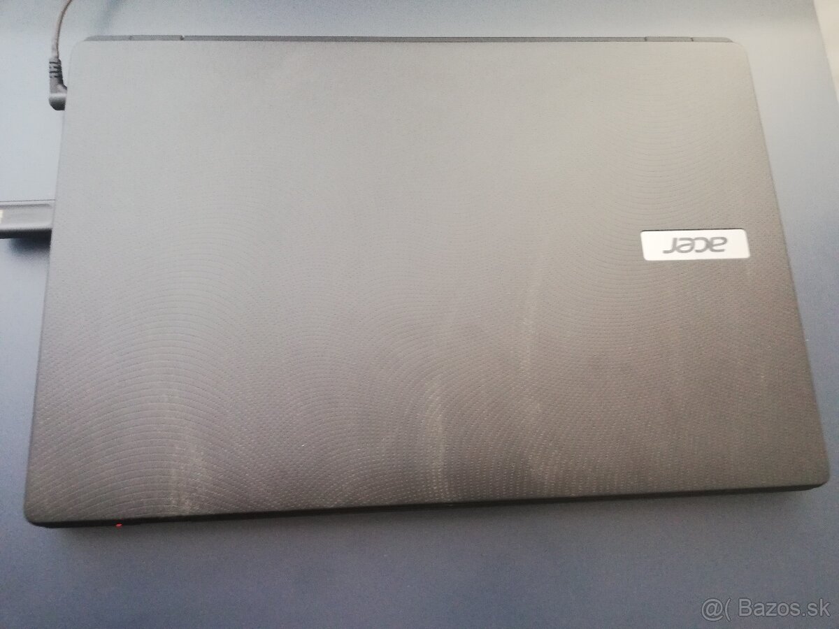 Acer 4jadro,17"display