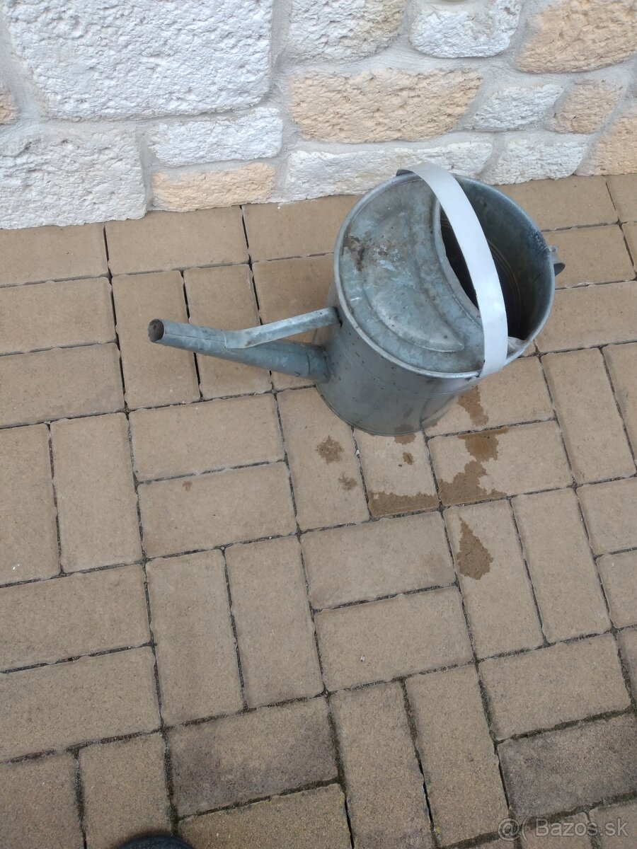 Predam krhlu, konvu pozinkovanu