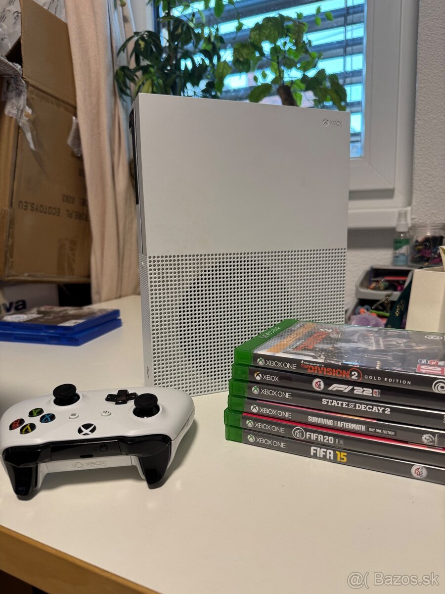 xbox one S 500gb plus hry