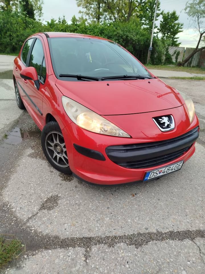 PEUGEOT 207