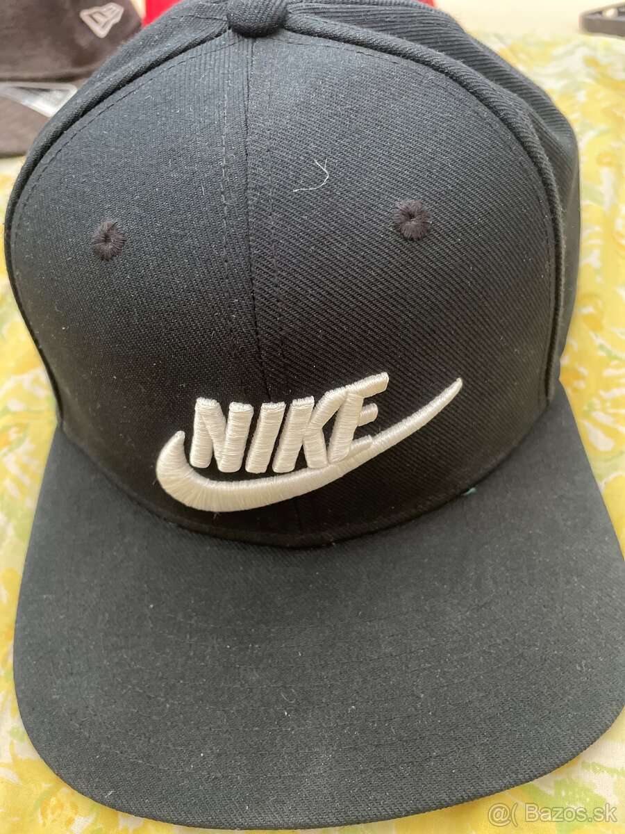 Nike šiltovka