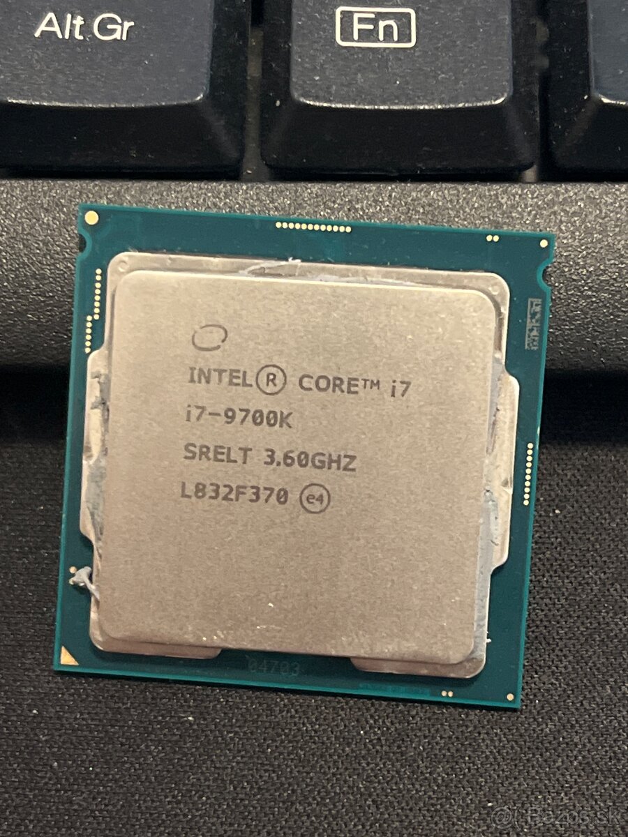 Intel i7-9700k