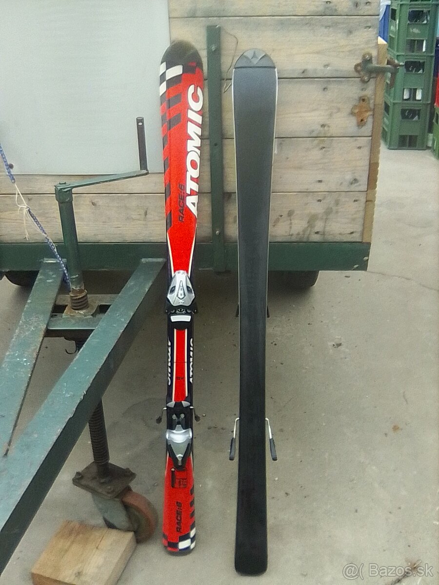 Predám zachovalé lyže Atomic R6 130cm