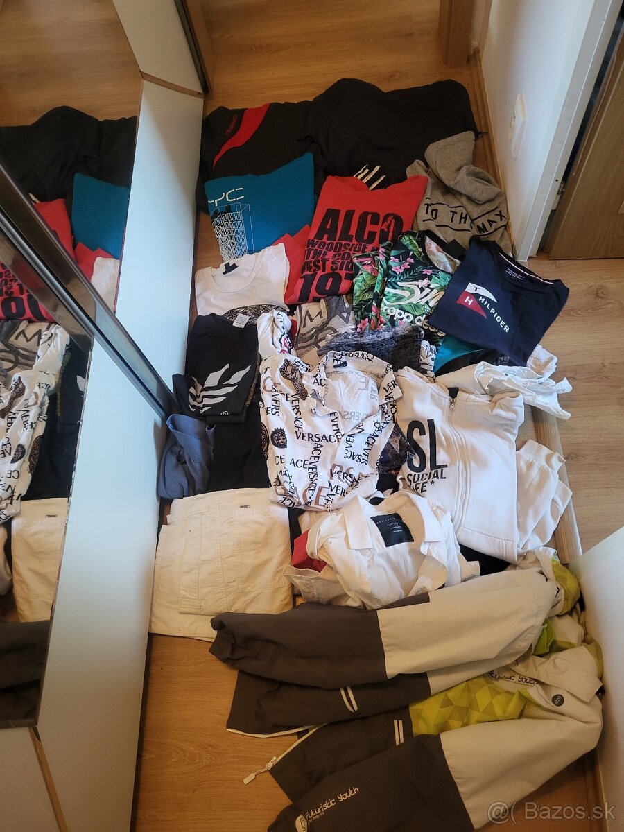 Darujem chlapčenské-panske L-XL oblečenie, veľké vreco