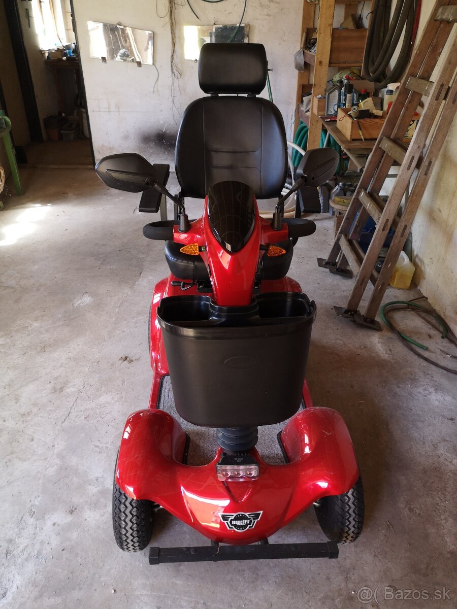 HECHT WISE RED seniorsky vozik invalidný vozík