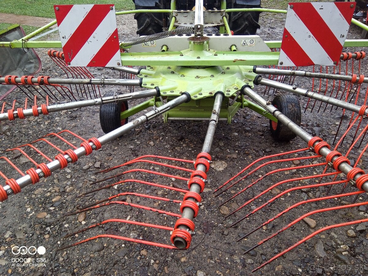 Zhrňovač sena 4,3m