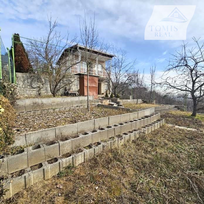 Murovaná chata KAVEČANY - VITALINA s výhľadom na okolitú prí