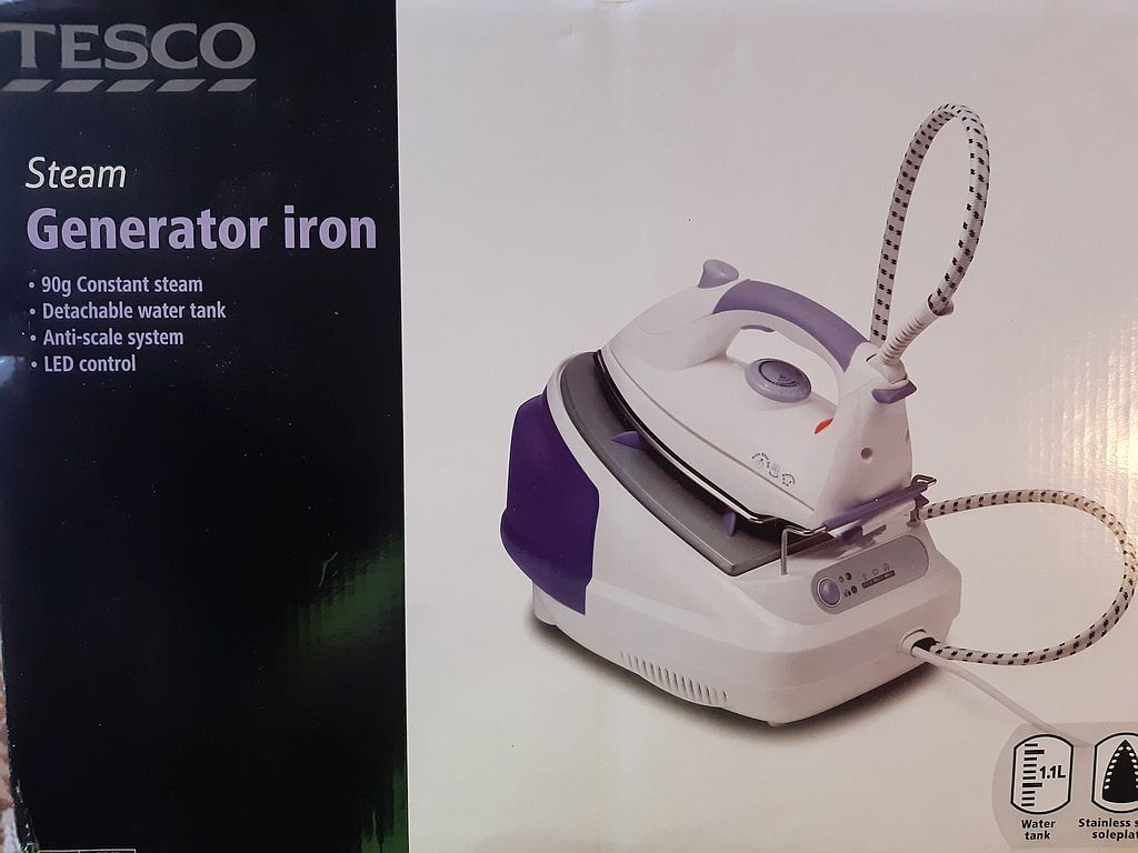 Parný generátor TESCO SGC2 - žehlička s generátorom pary