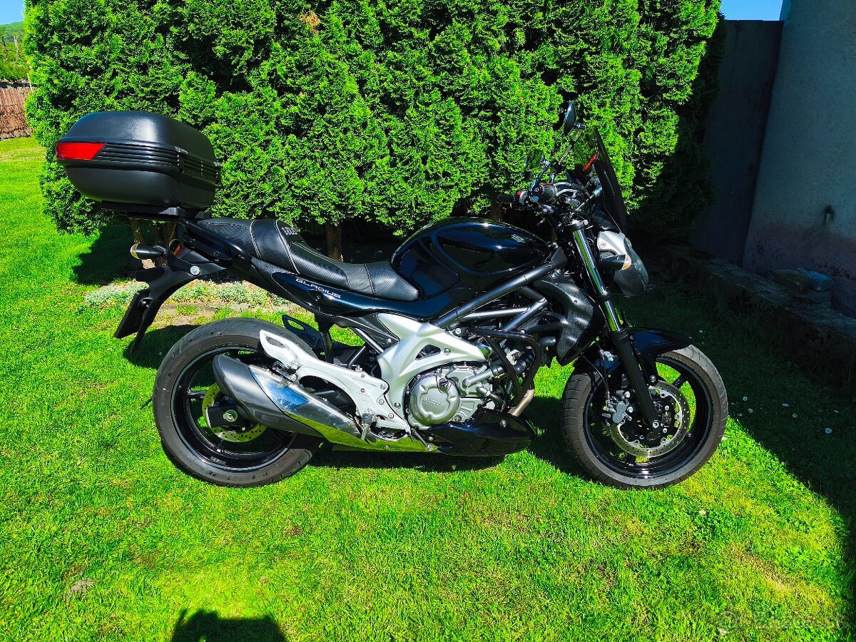 Suzuki SFV650 Gladius