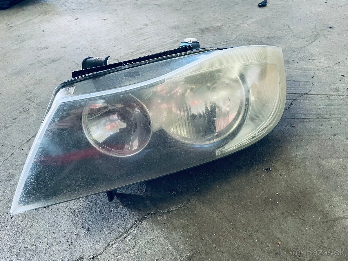 BMW e90 ĽAVÉ PREDNÉ SVETLO HALOGEN