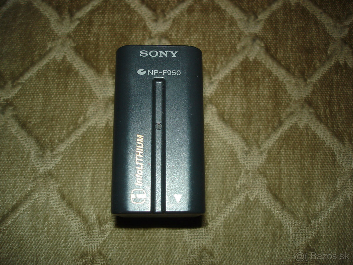 predám sony batériu NP - F950