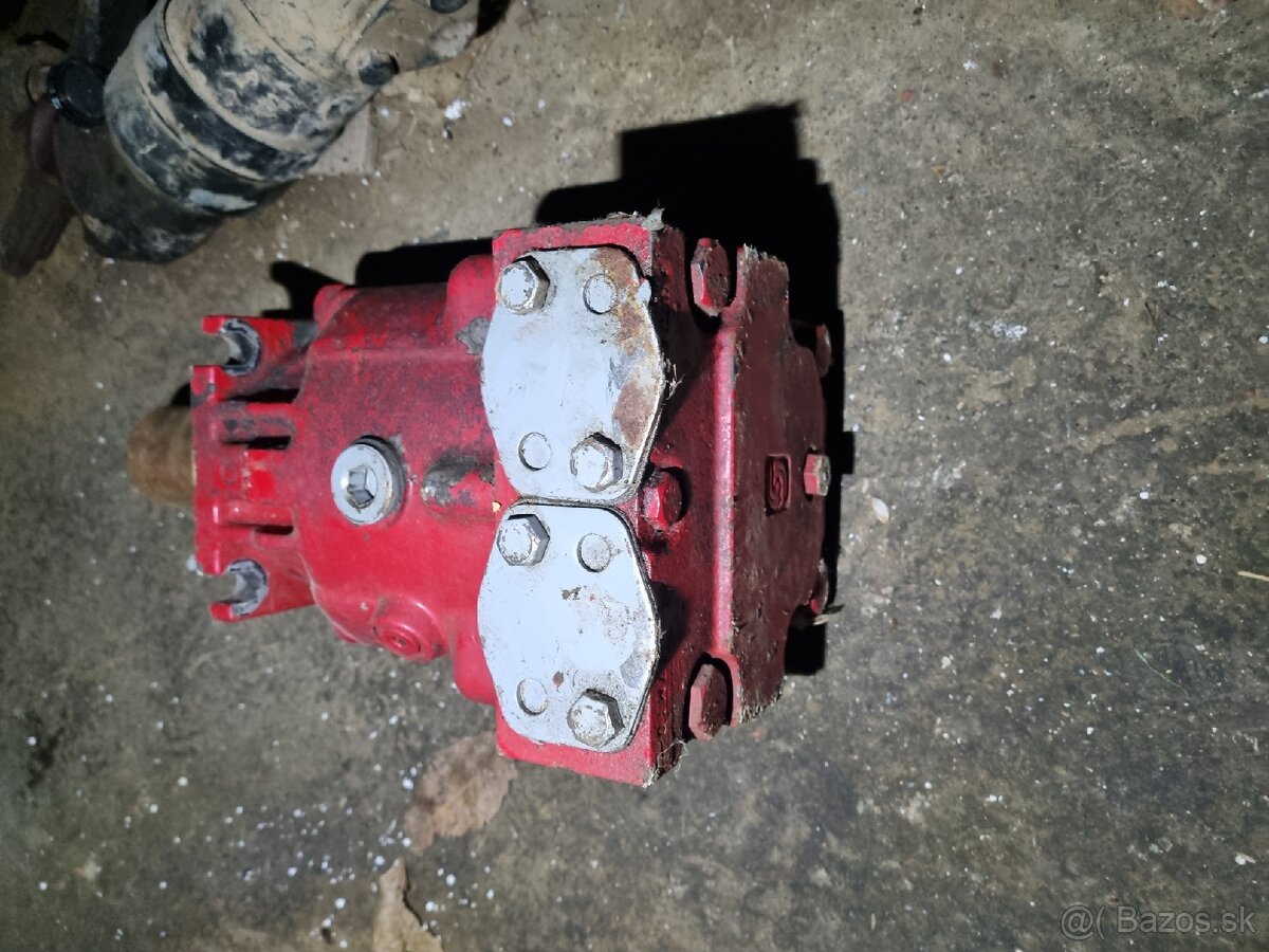 Predám hydromotor kombajn case MDW 527