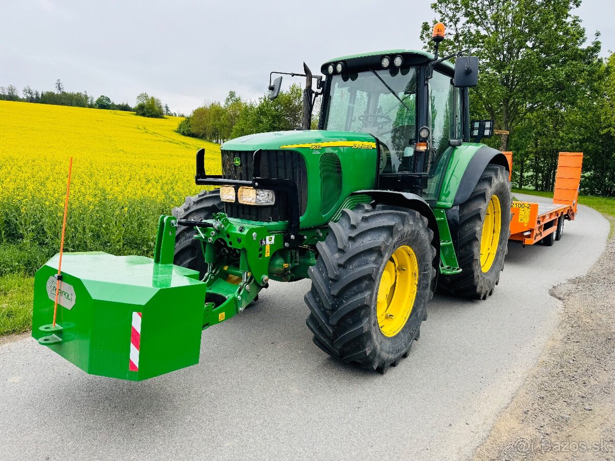 John deere 6820