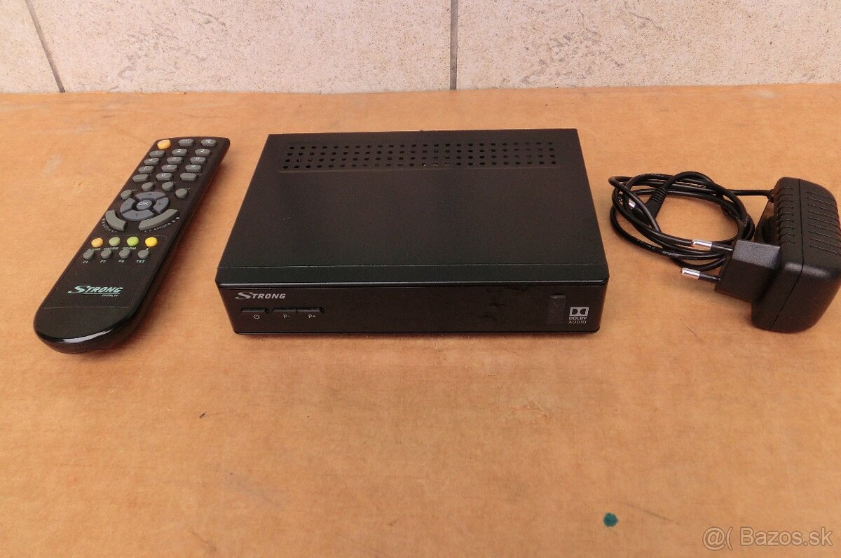 Strong SRT 7502 DVB-S2 satelitný HD prijímač .