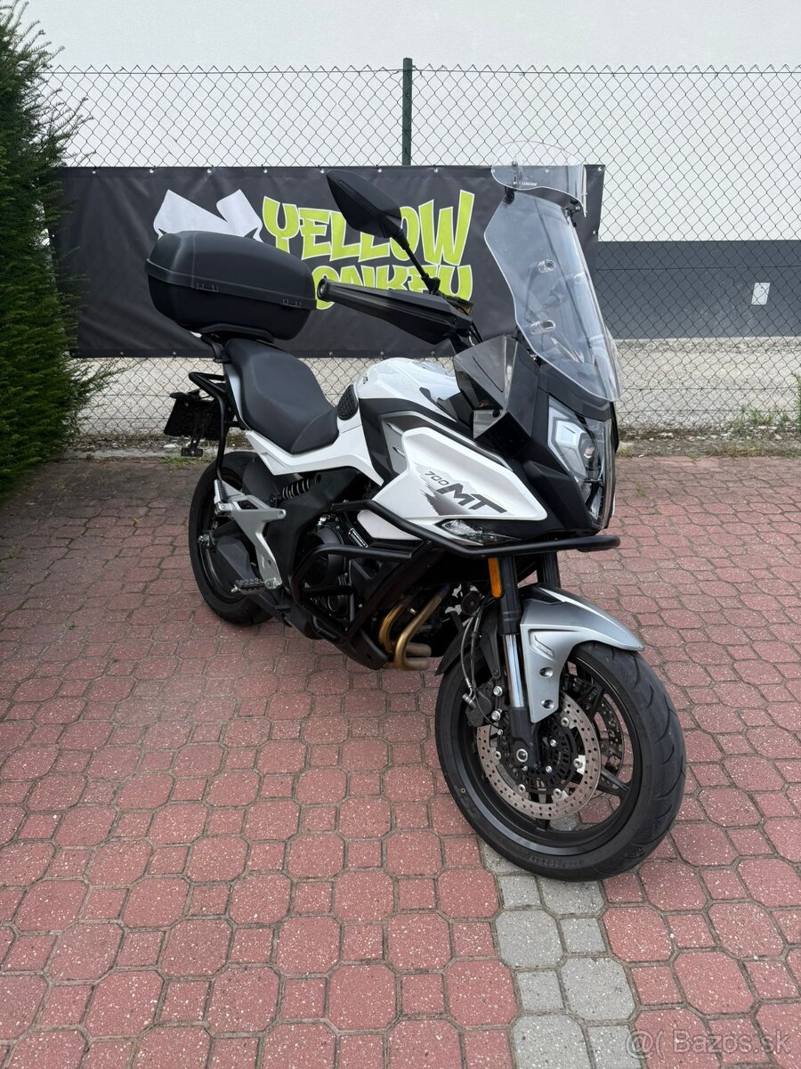 CFMOTO MT700 white