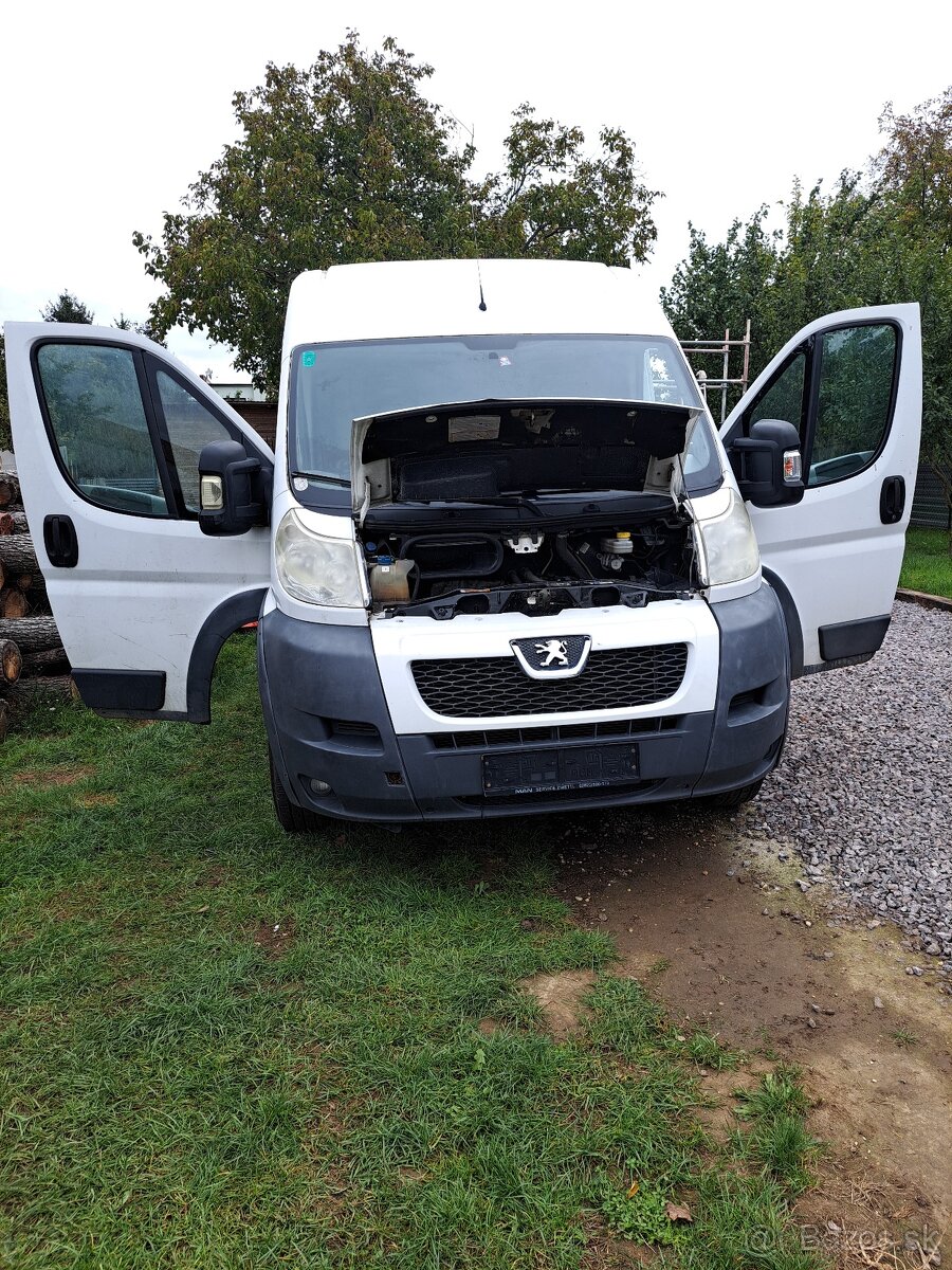 Rozpredam Peugeot Boxer 2,2 hdi 88kW