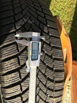 zimné Bridgestone Blizzak 195/55 r16 nájazd len 6000km