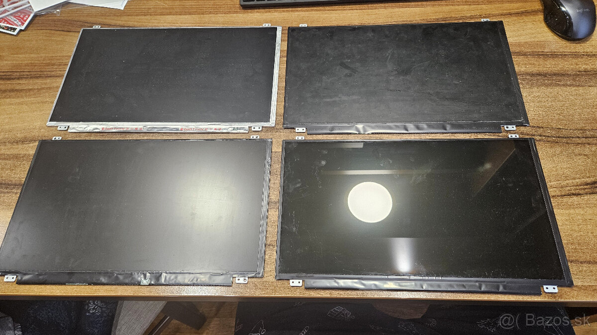 Predam 15.6“ LCD displeje na notebooky