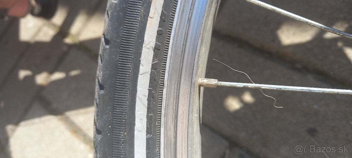 Dievčenský bicykel