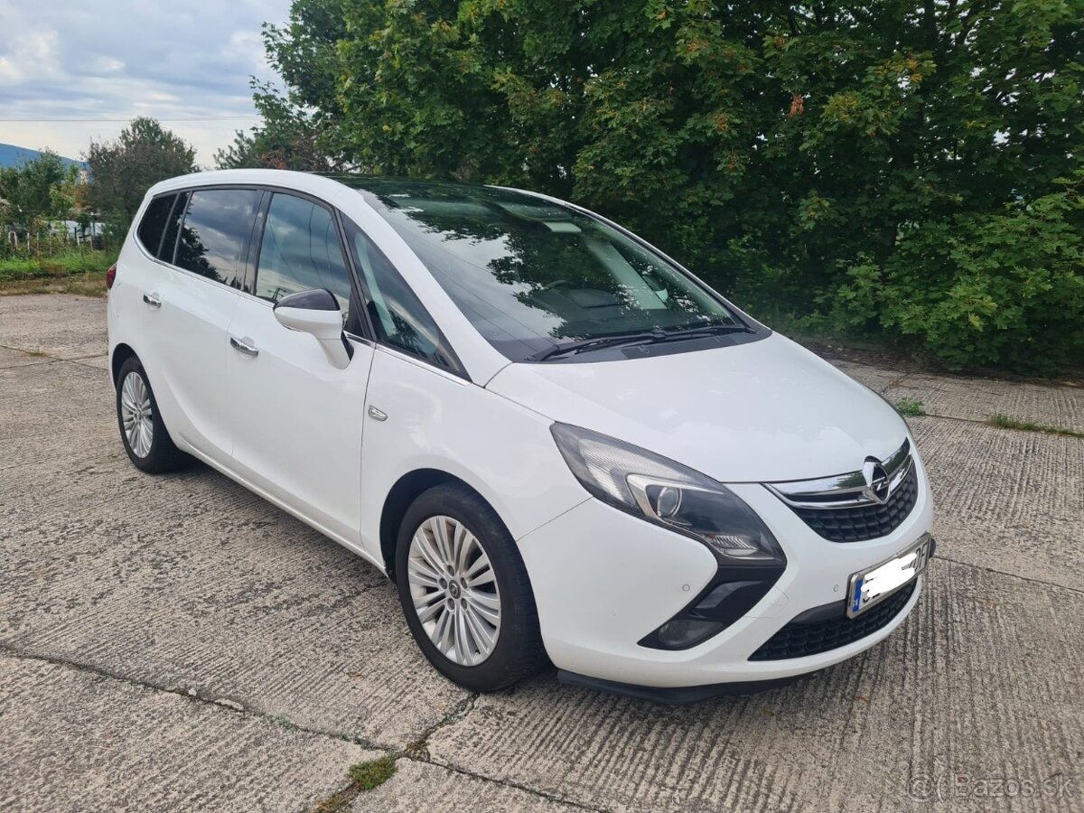Opel Zafira 1,6cdti 100kw manuál 7miestne rok 2015
