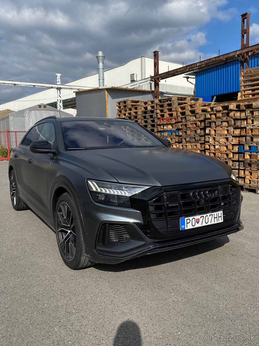 Audi Q8 55 TFSI/48V MHEV S-Line 250kw