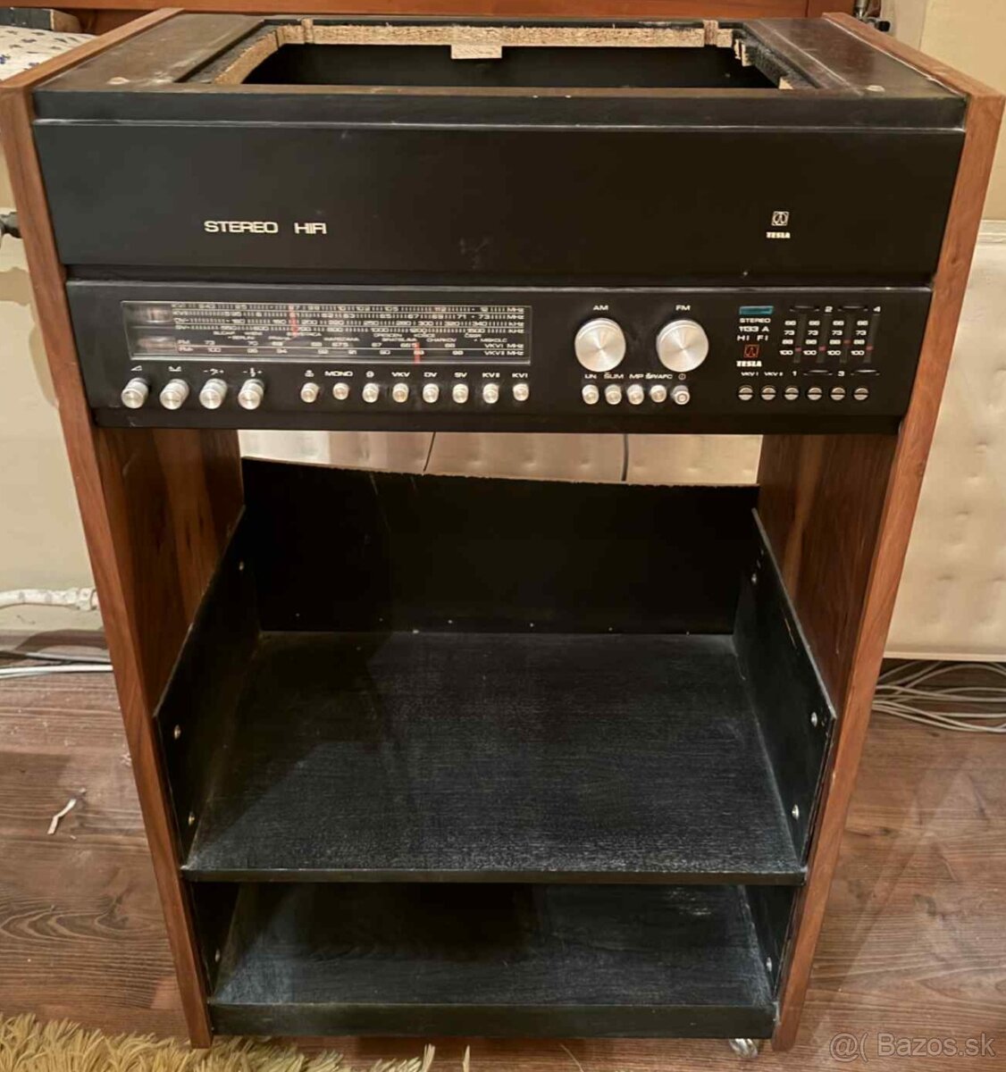 Stereo hifi zosilňovač s rádiom