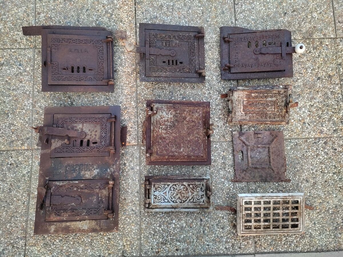 Starožitné dvierka na kachle znacene