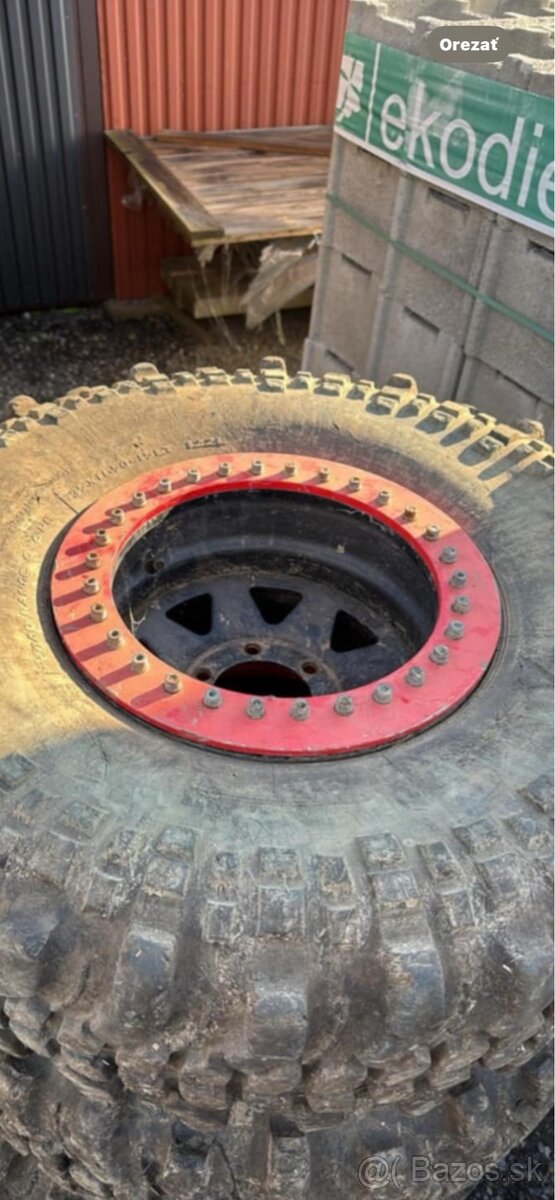 Silverstone 35x11.5 r15 beadlock