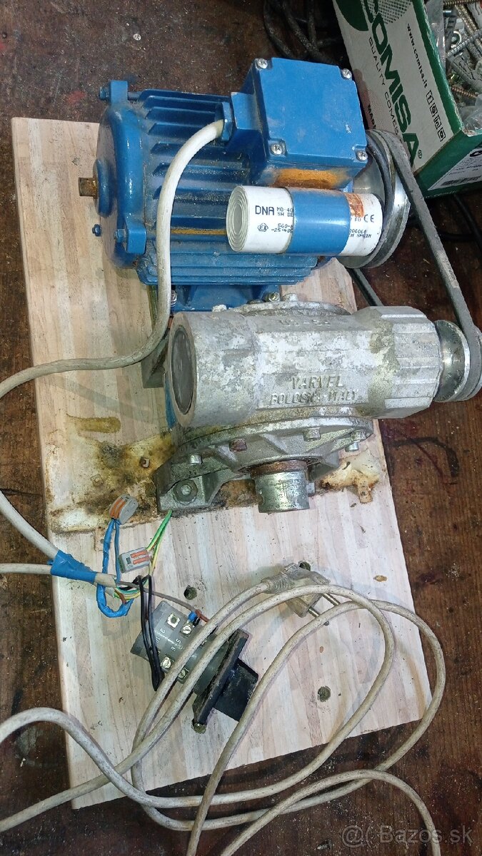Predám elektromotor s prevodovkou