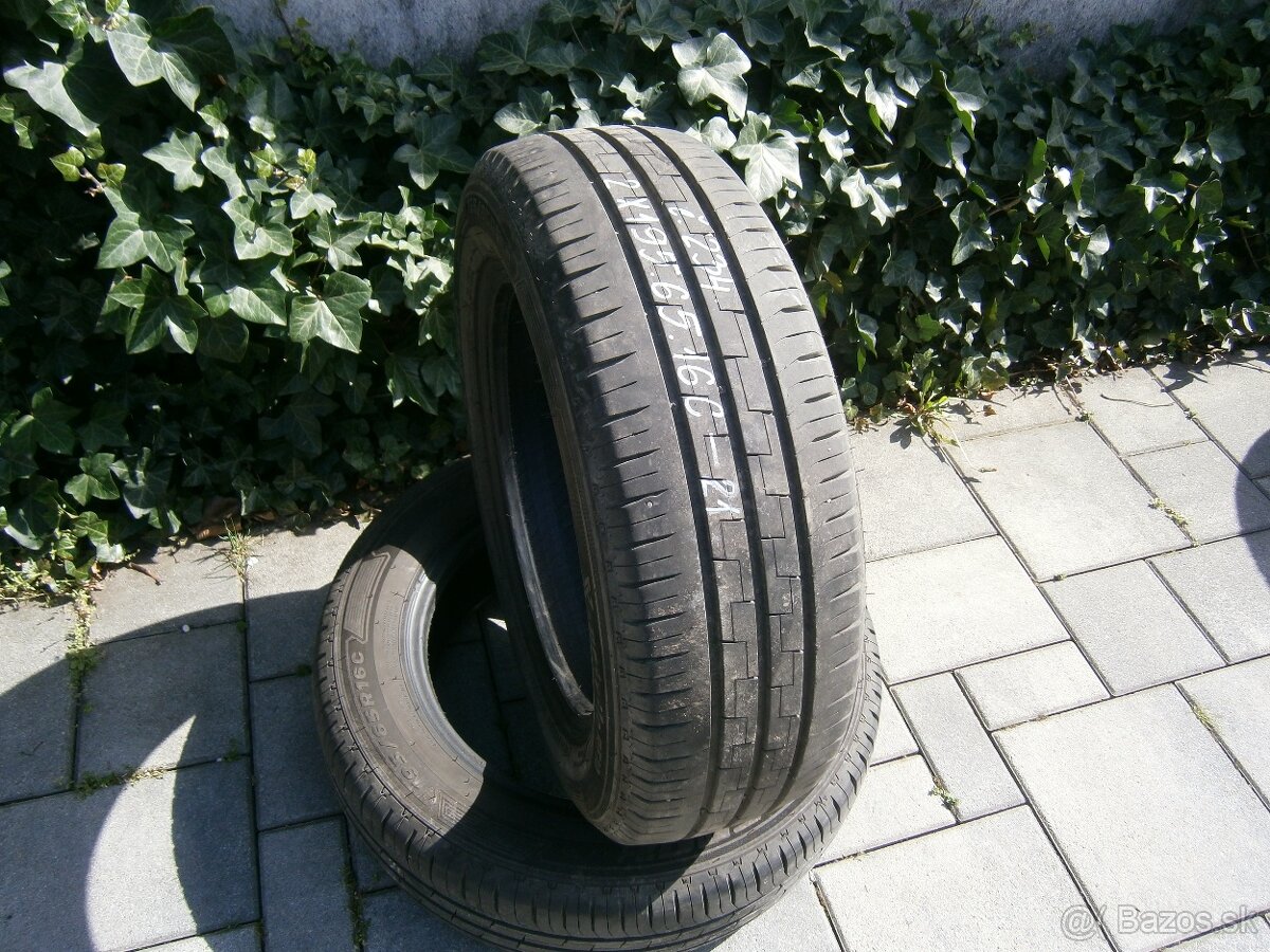 Predám 2x letné pneu TRACMAX 195/65 R16C 104/102T