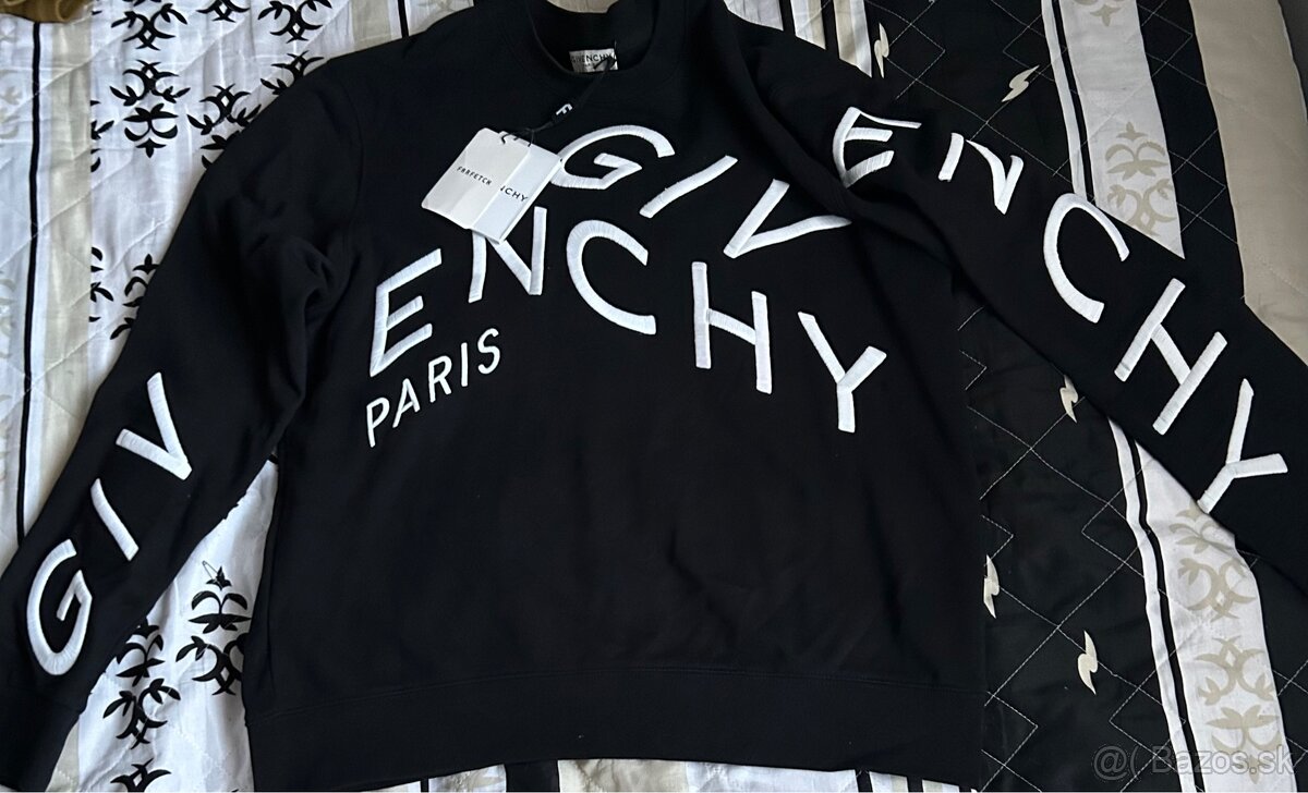 GIVENCHY mikina