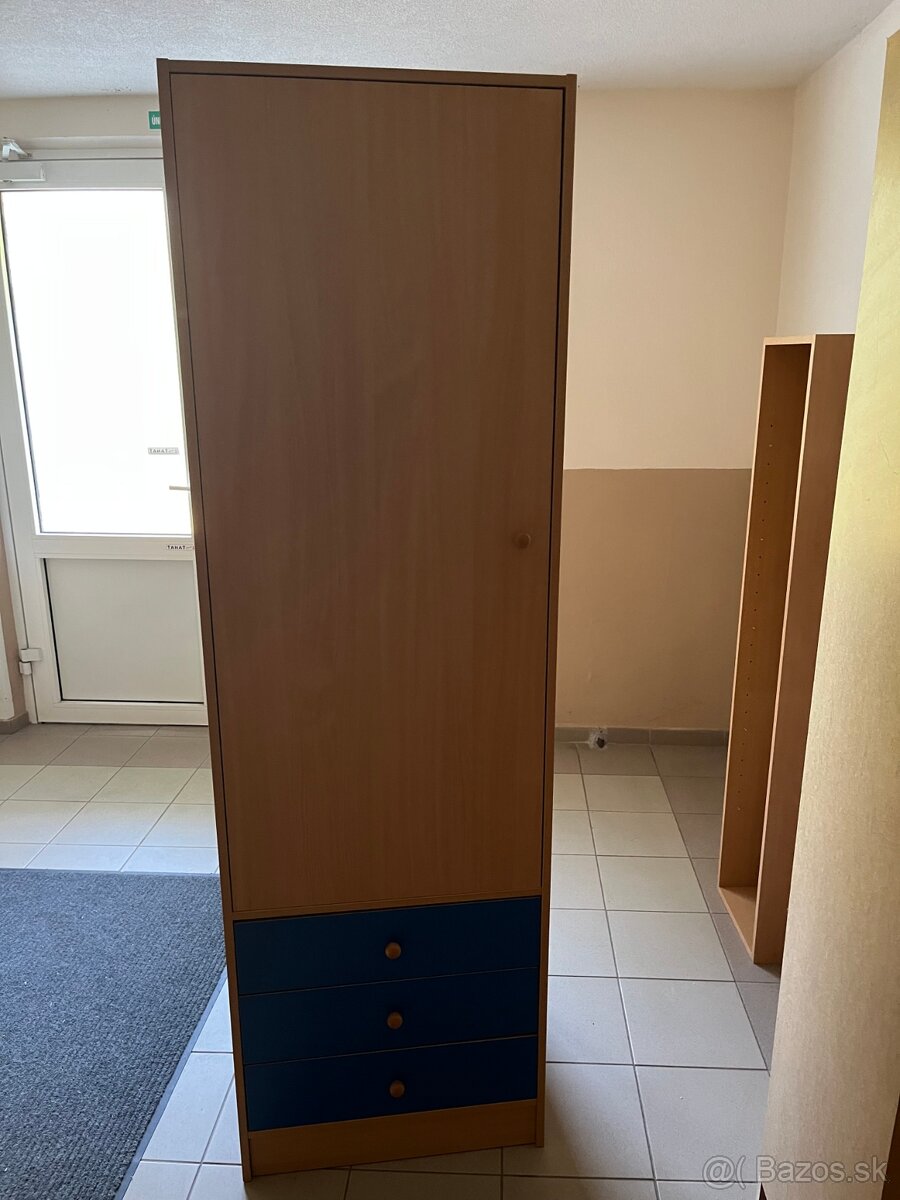 Predám skriňu 195x60x56 – 30 €