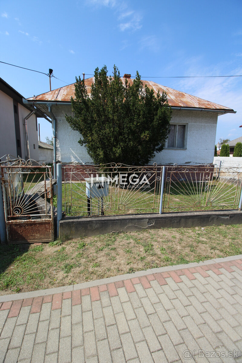 PREDAJ staršieho rodinného domu v obci Modrá nad Cirochou
