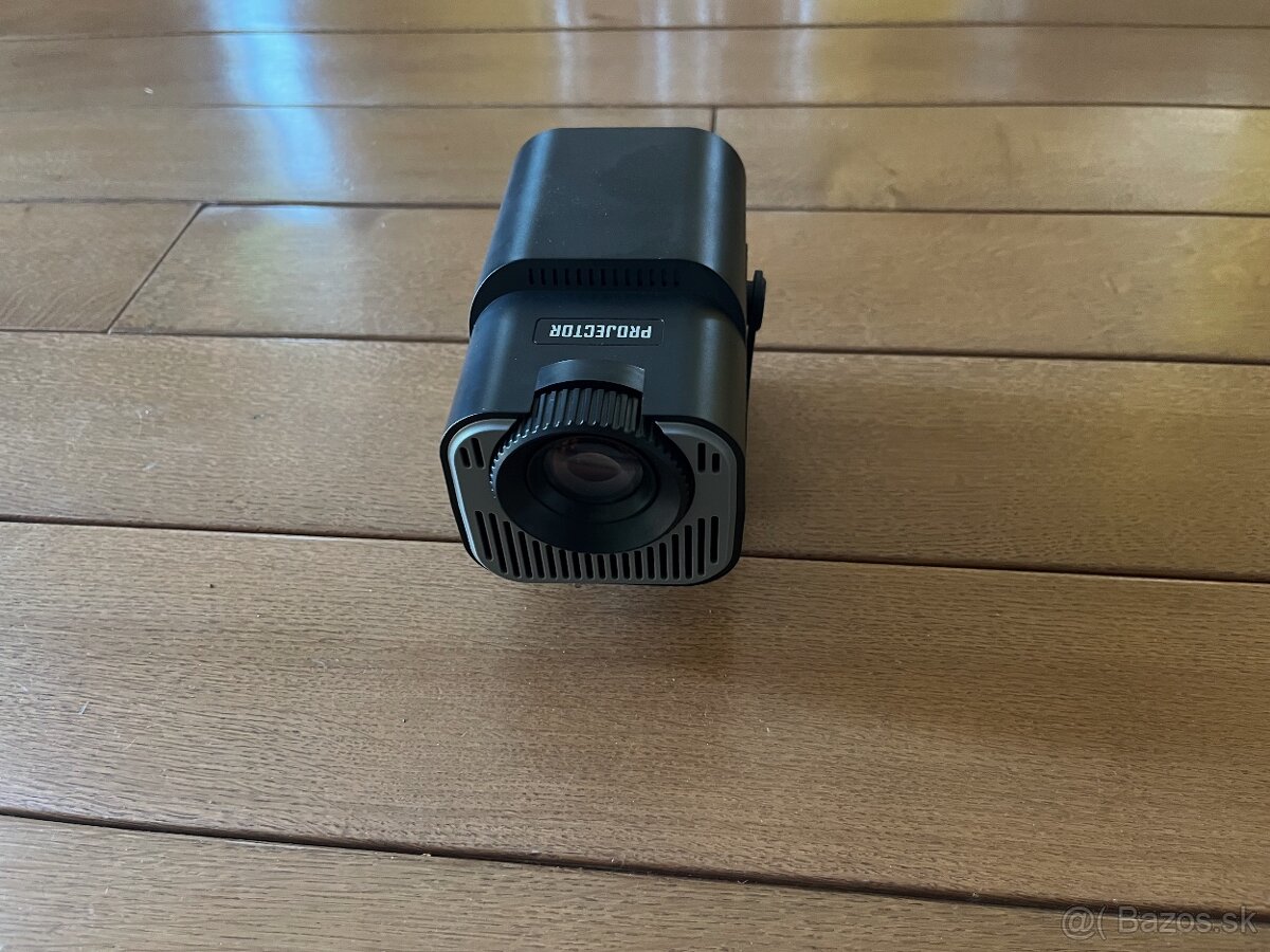 Projektor HY320