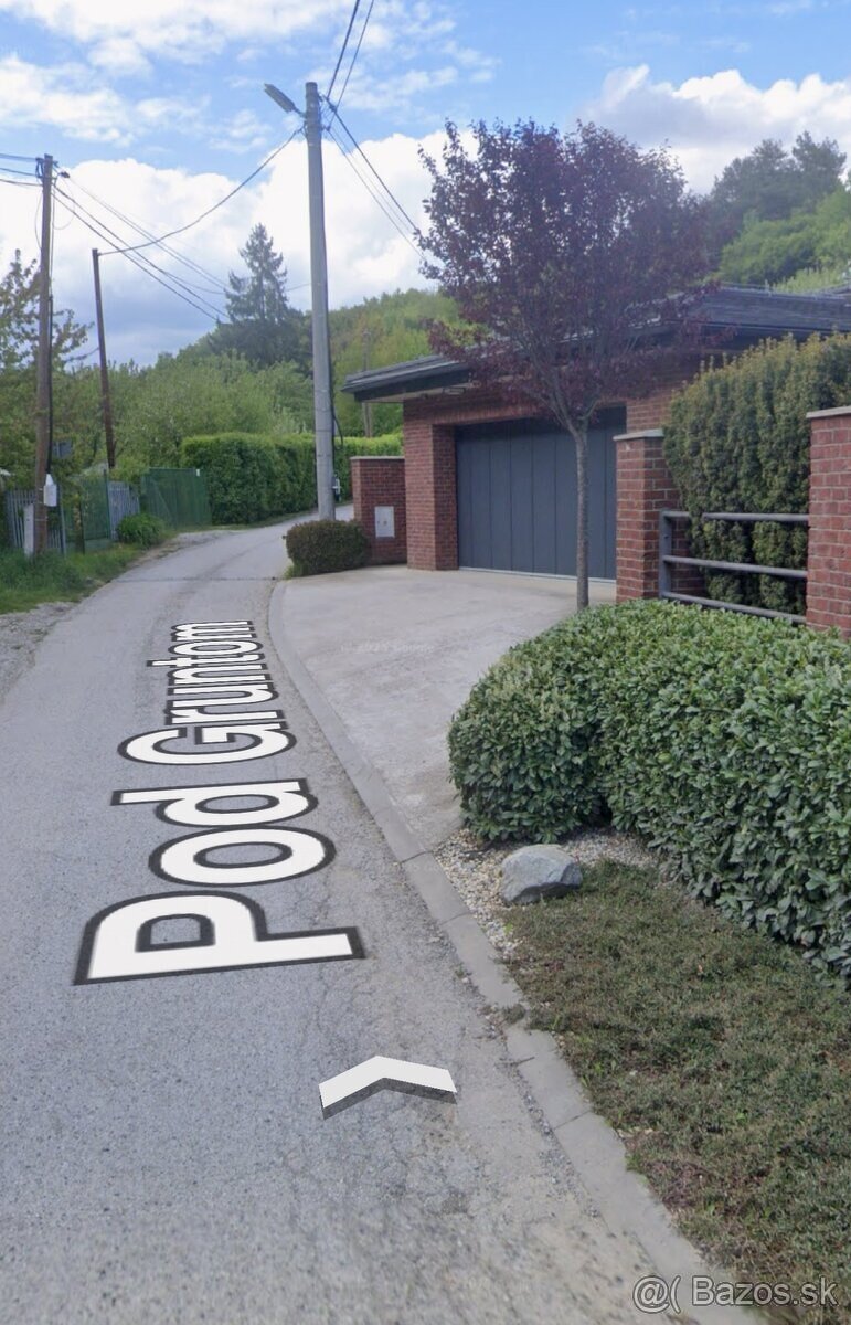 POSLEDNÝ Exkluzívny pozemok v nadhernej tichej lokalite