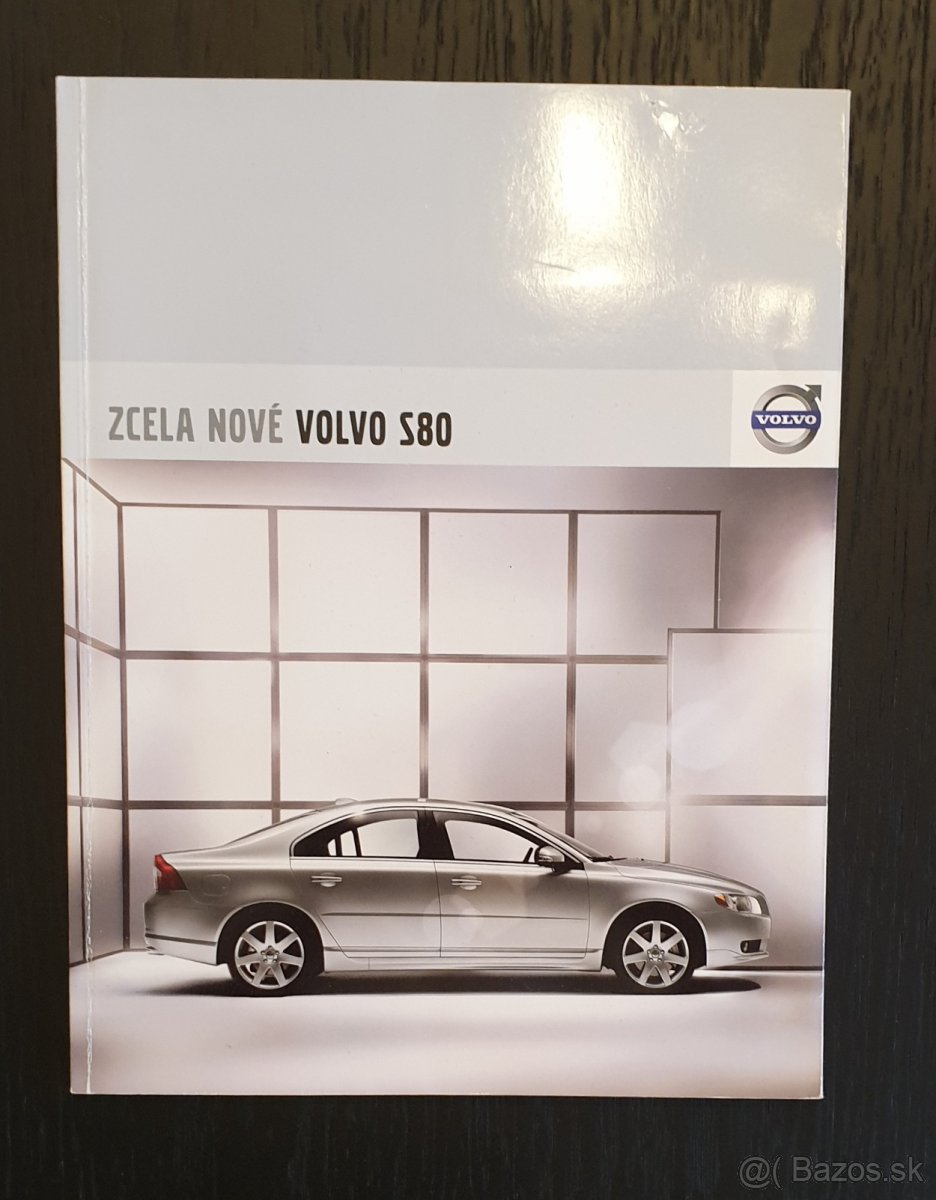 Prospekty a časopisy (Audi, Toyota, Volvo...)