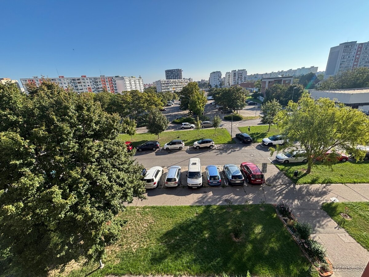 3i. byt 74m, Baltská ul, kompletná RŠ, 4posch. krásny výhľad