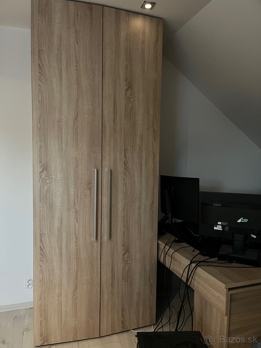 Predám skriňu a príslušenstvo