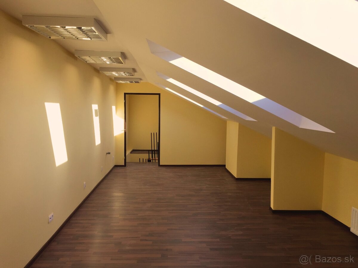 Priestor s umývadlom - 34 m2 - Mäsiarska ul.