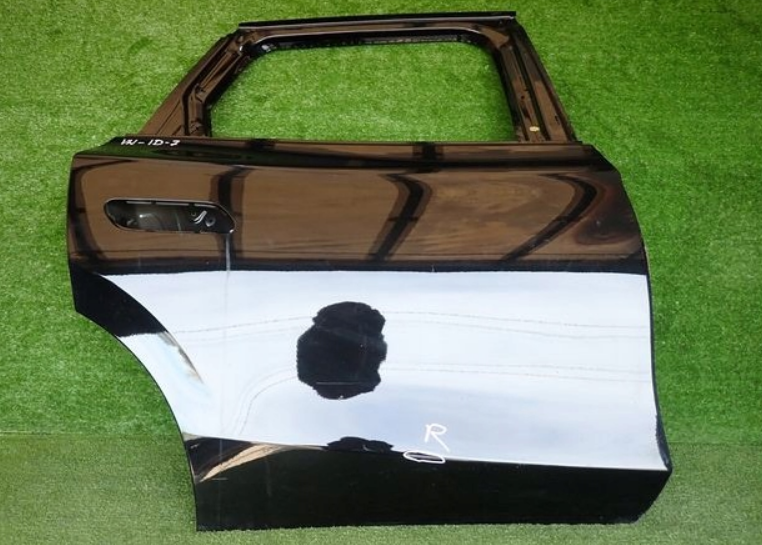 vw id7 dvere pravé zadné