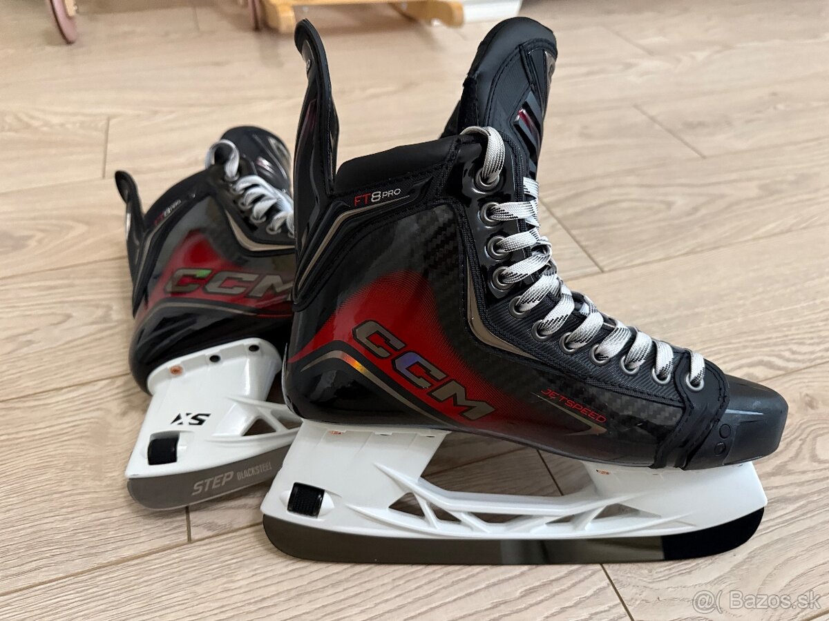 NOVÉ CCM FT8 PRO