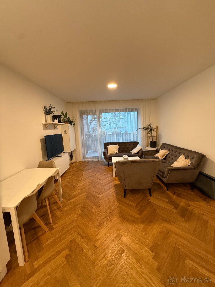 2-izbový byt v centre mesta Nitra