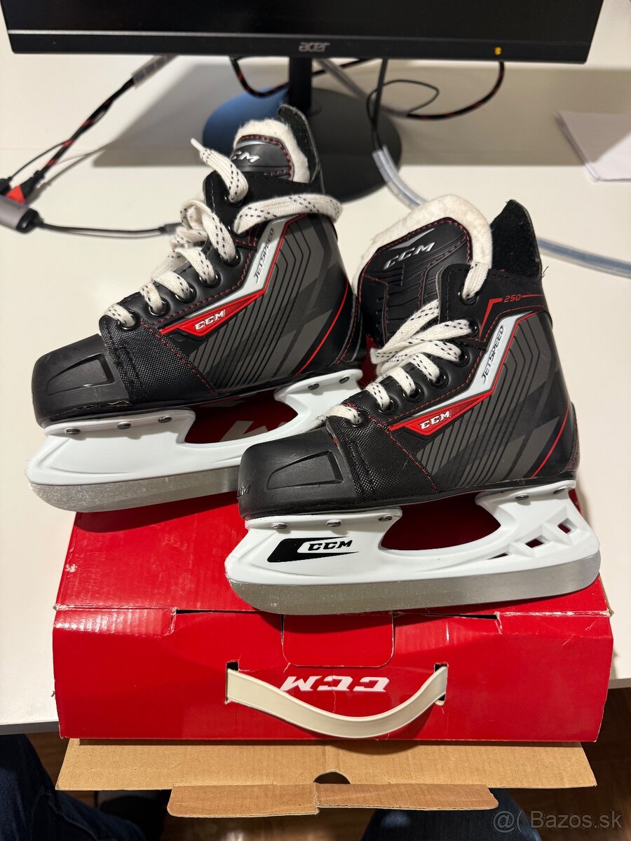 Predám detské korčule CCM 250YT