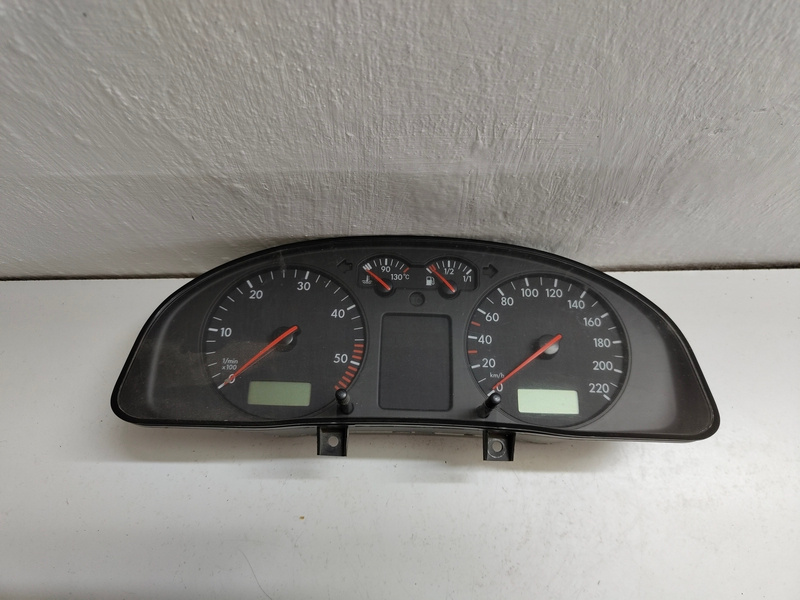 tachometer Volkswagen Passat B5 3B0919861J 40€