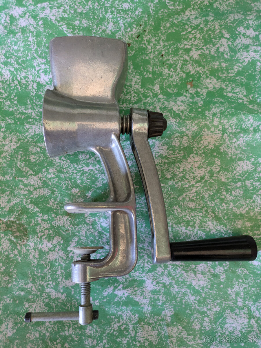 Predam retro mlyncek na mak