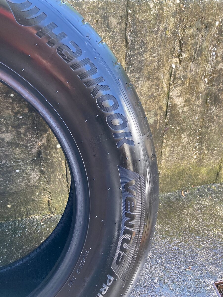 4ksLET.PNEU 1 SEZÓNA, R16, VÝBORNÝ DEZÉN, HANKOOK