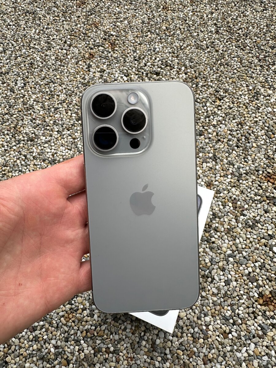 iPhone 15 pro - baterie 96%
