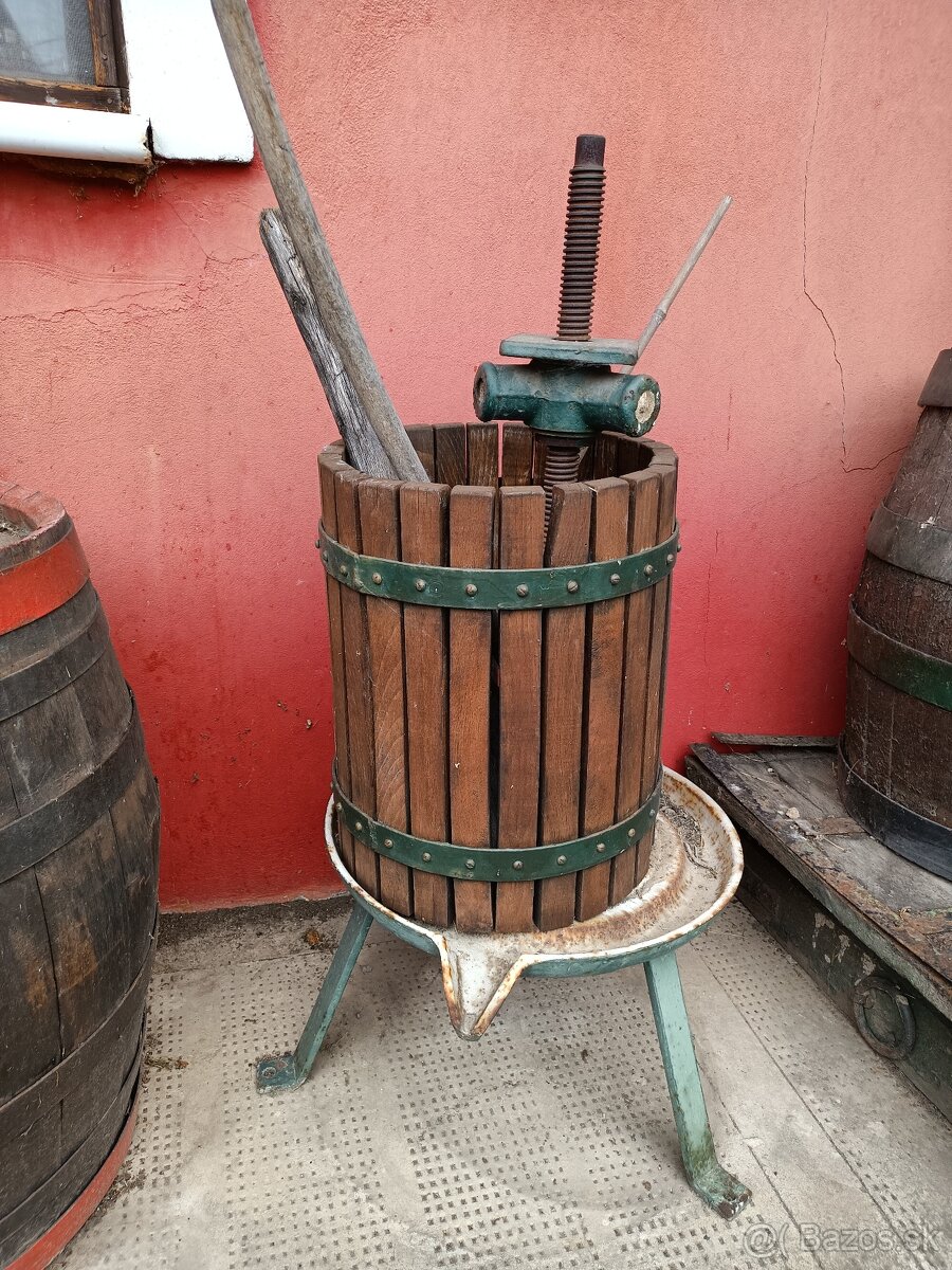 Preš ; lis na hrozno
